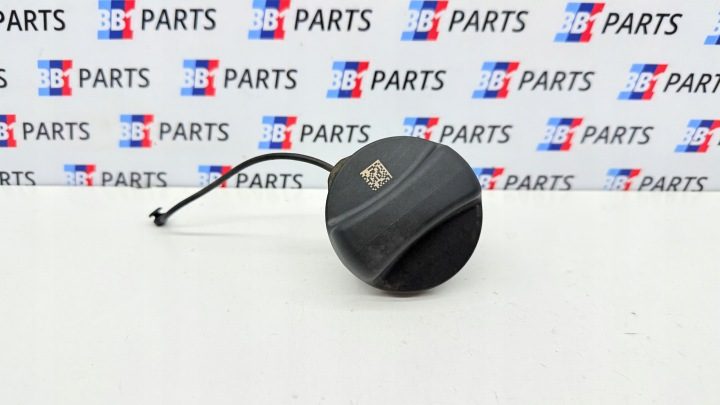 BMW F48 X1 F39 X2 F45 F46 F40 КРЫШКА ГОРЛОВИНЫ БЕНЗОБАКА 7482902, фото 1