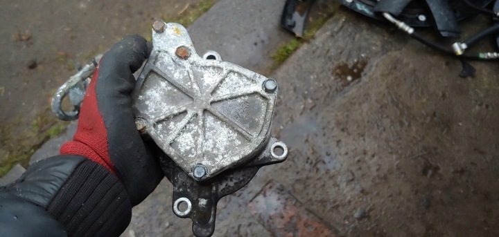 Насос вакуумный AA040 Subaru XV 2.0d 15 год, фото 1