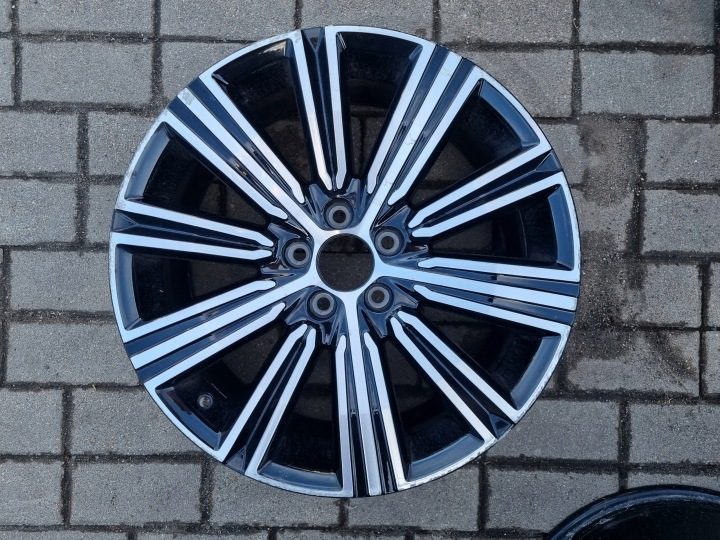 Литой диск Volvo OE VOLVO V60 S60 8JX18 31471312 ET42 8.0" x 18" 5x108 ET 42, фото 1