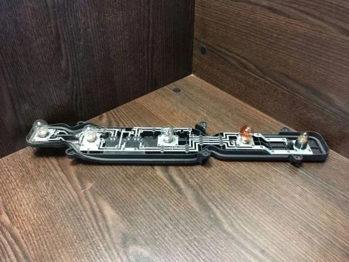 IVECO DAILY IV Бортовая платформа Задняя Фонарей Connector 69500590 2.29L дизель 85 кВт 2007, фото 1