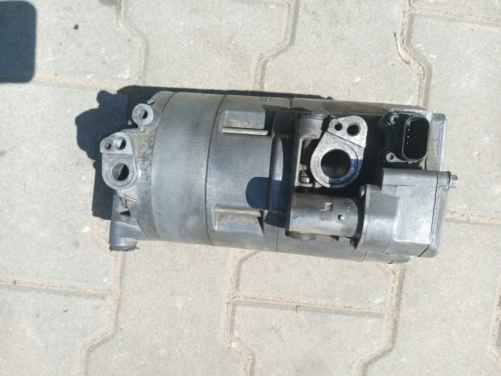 BMW i3 I01 Гибрид REX компрессор кондиционера 6830620, фото 1