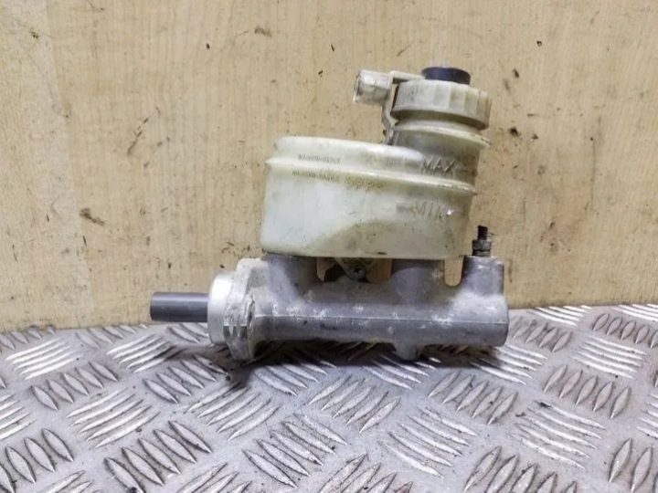 Бачок тормозной жидкости TOYOTA AVENSIS (_T22_) 03350884201 2.0L дизель 81 кВт, фото 1