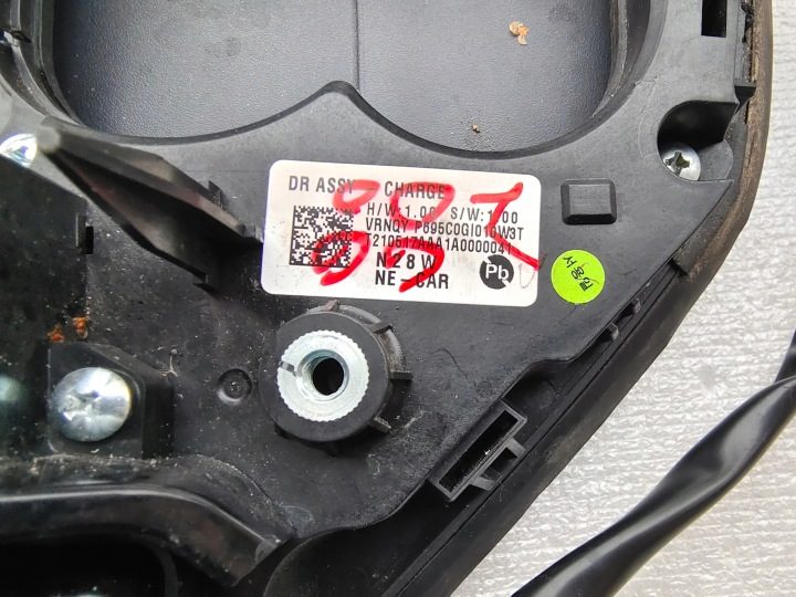 Hyundai IONIG 5 В лючок гнездо зарядка, фото 4