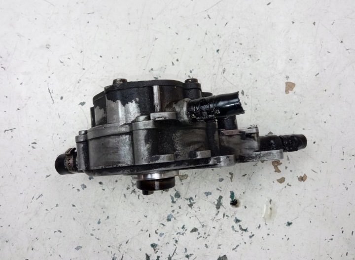 Насос вакуумный Volkswagen Passat, фото 5