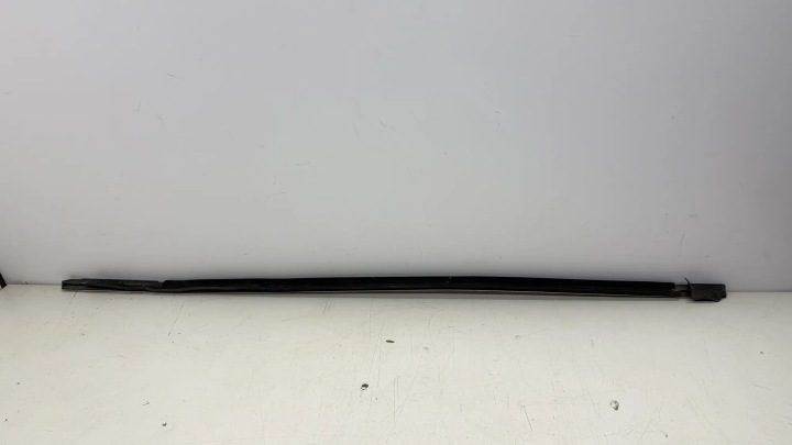 Молдинг двери передней Volkswagen Jetta VI 5C6837476C, фото 4