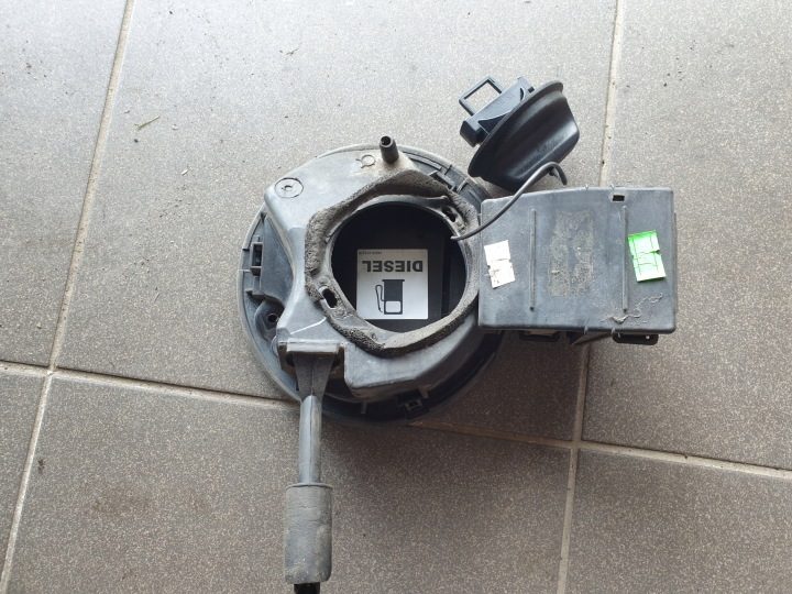 Лючок горловины бензобака Renault Clio 4 IV 2016- рестайлинг Tekpn, фото 2