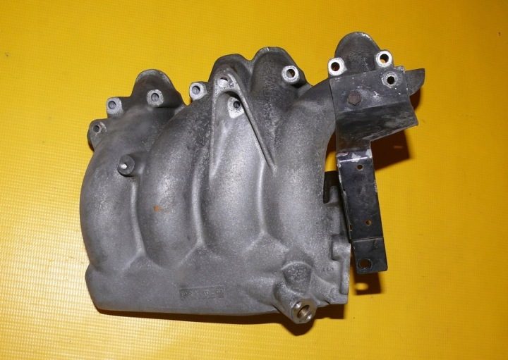037133223AE ВПУСКНОЙ КОЛЛЕКТОР AUDI 80 B4 2.0, фото 3