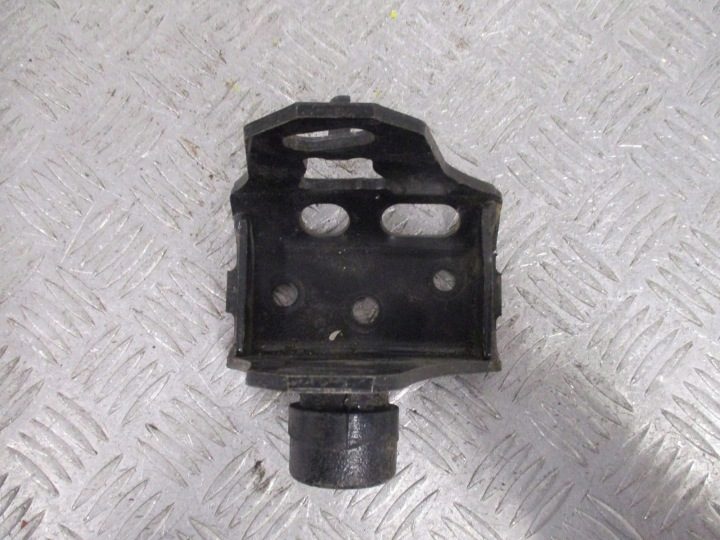 Кронштейн подушка коробки Toyota Avensis Auris Verso RAV4, фото 4