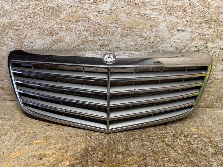 Решетка радиатора капота Mercedes E Класс W211 РЕСТАЙЛИНГ 06-09r OEM, фото 1
