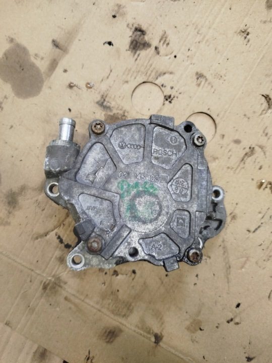 НАСОС ВАКУУМНЫЙ VW PASSAT B6 03L145100 2.0 140 л.с. 05-10 ВАКУУМА, фото 1