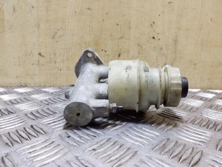 Бачок тормозной жидкости TOYOTA AVENSIS (_T22_) 03350884201 2.0L дизель 81 кВт, фото 3