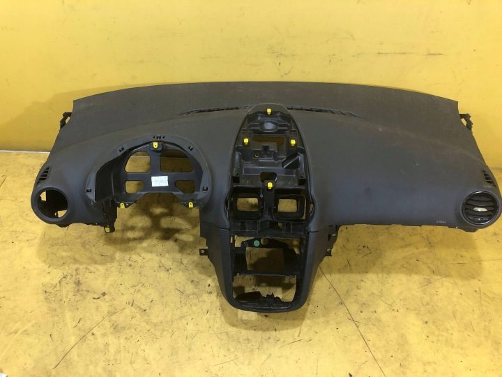 Opel Corsa D торпедо консоль EU 13205580, фото 1