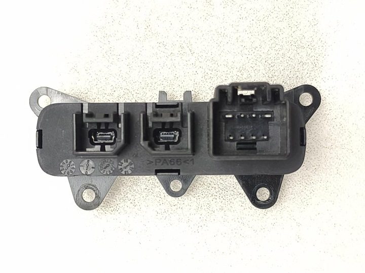 Порт Разъем Гнездо multimedialne USB SD AUX Jeep Grand Cherokee IV WK2 10–, фото 2