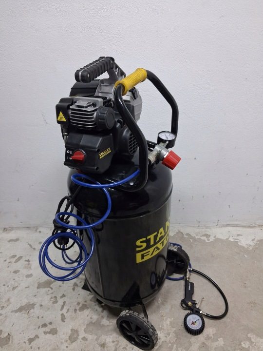 Компрессор масляный Stanley HYDV404STF513 50 liltr 8 бар, фото 3