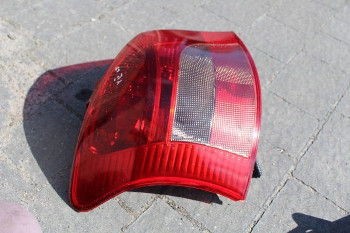 ФОНАРЬ ЛЕВЫЙ ЗАДНИЙ TOYOTA YARIS II 05-08r ЕВРОПА, фото 4