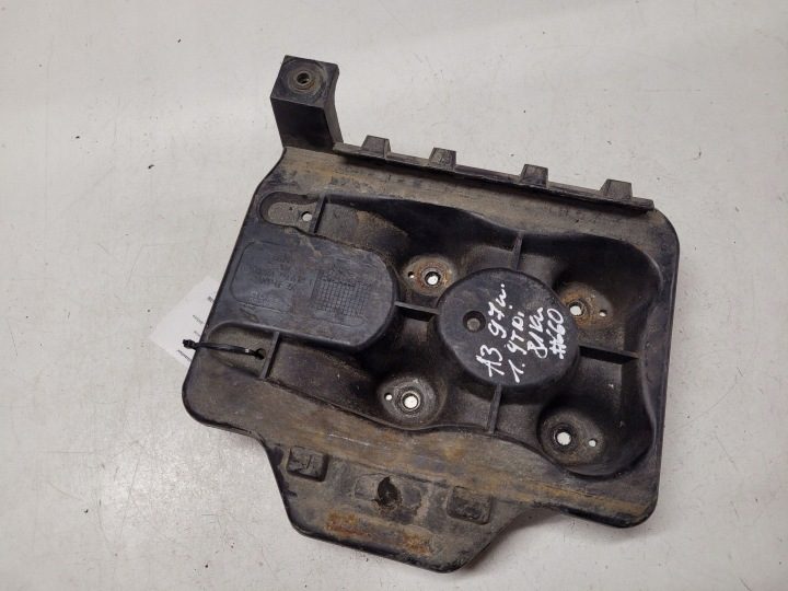 Площадка аккумулятора AUDI A3 (8L1) 1J0804373A 1.9L дизель 66 кВт 1997, фото 1
