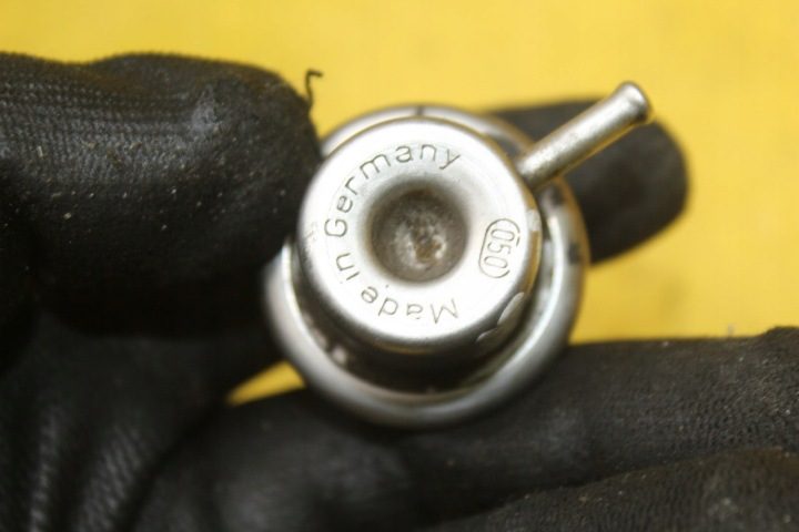 РЕГУЛЯТОР ДАВЛЕНИЯ ТОПЛИВА 078133534C A4 B6 2.0 бензин, фото 3