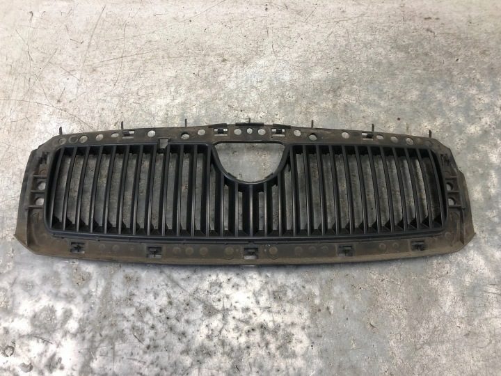 РЕШЕТКА РАДИАТОРА SKODA FABIA I 6Y0853668B, фото 1