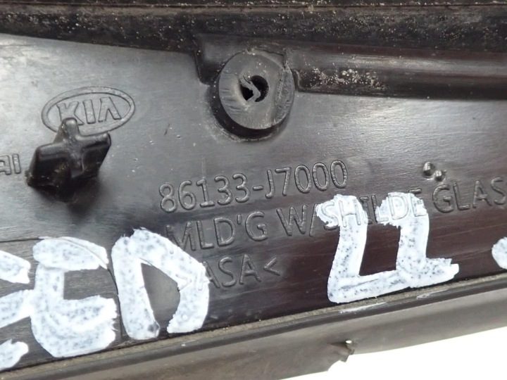 МОЛДИНГ ЛОБОВОГО СТЕКЛА ПЕРЕДНЕГО ЛЕВЫЙ 86133-J7000 KIA CEED III 22 г., фото 4