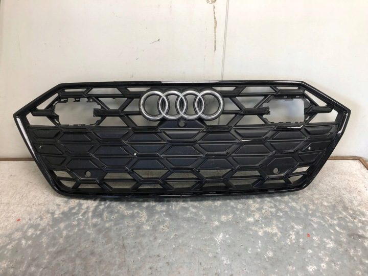 РЕШЕТКА РАДИАТОРА AUDI A7 C8 S-LINE SHADOW LINE 4K8853651N, фото 1