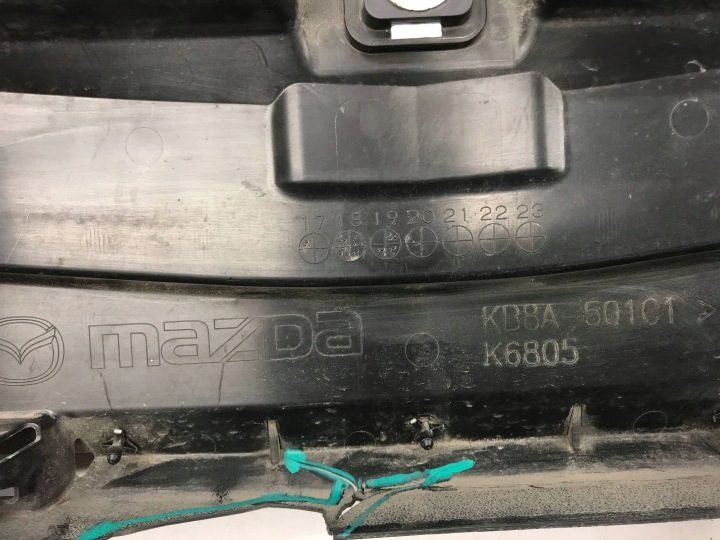 Mazda OE KB8A-501C1 воздуховод заборник защита, фото 10