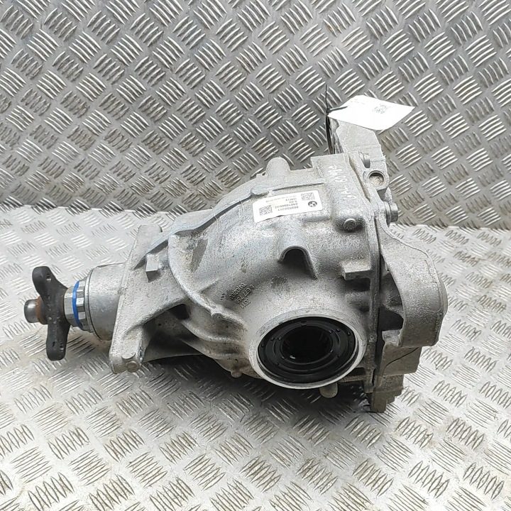 Редуктор задний BMW 8 Gran купе (G16, F93) 8677759 34823998 3.0L 250 квт 2024, фото 1