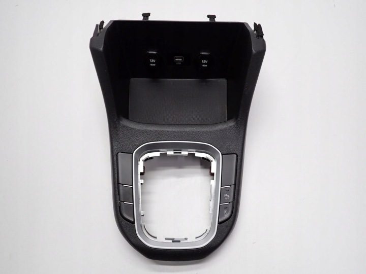 ТОННЕЛЬ ПАНЕЛЬ РАМКА РЫЧАГА КПП БАРДАЧОК РАЗЪЕМ USB 12V ЕВРОПА HYUNDAI I30 III 20 г., фото 1