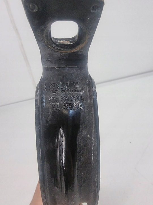 Bentley Continental 2012 Кронштейн / Крепление топливного бака, фото 3