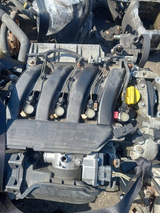 Форсунки топлива 4 шт. молдинг RENAULT LAGUNA II 2002 г. 1.8 16v хэтчбек, фото 1