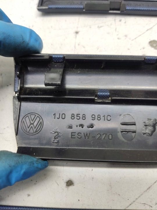 Volkswagen Golf IV 2003 Накладка консоли среднего 1J0858981C, фото 10