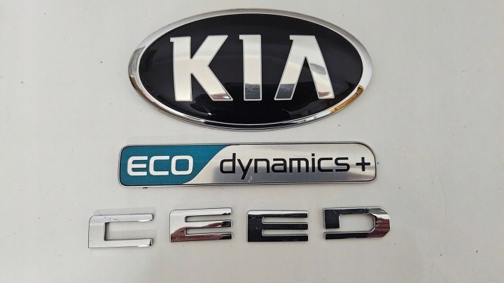 KIA CEED ECO DYNAMICS УНИВЕРСАЛ 2018-2020 ЭМБЛЕМА 86320-1W250, фото 2