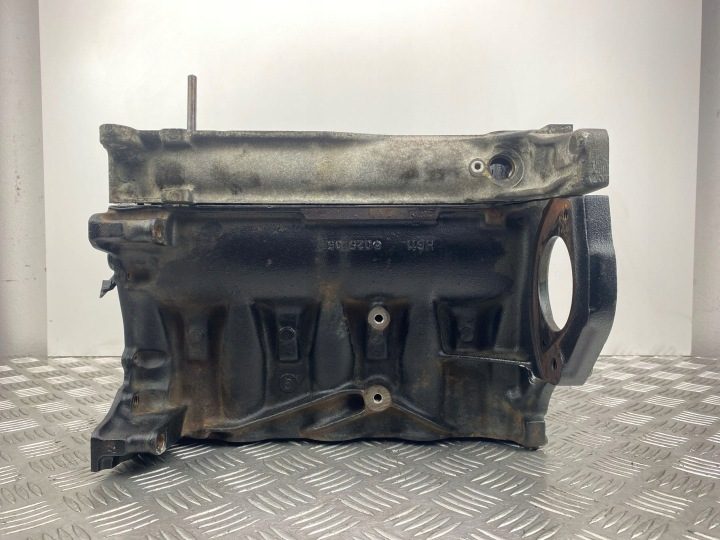Opel Corsa D 2007 Блок цилиндров, фото 4