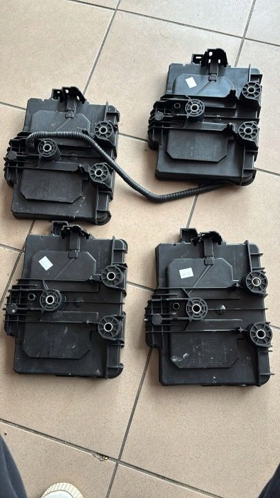 Площадка аккумулятора Renault Twingo III 648949124R, фото 3