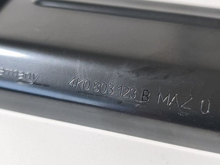 Audi A6 S6 C8 4K 2019 4K0803123B Крепление аккумулятора, фото 4