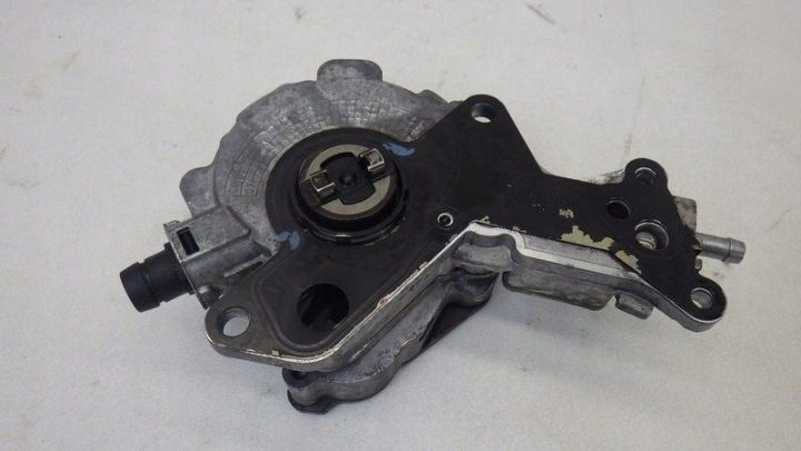 НАСОС ВАКУУМНЫЙ VW PASSAT B6 2.0 TDI 038145215 PASSAT B6, фото 3