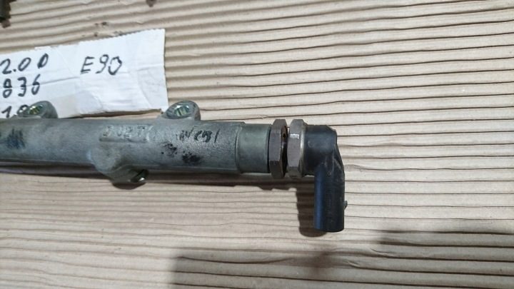 Датчик клапан регулятор давления топлива E60 E90 E87 E53 E46 0281002497, фото 1