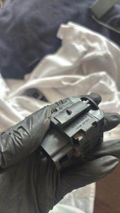 ПЕРЕКЛЮЧАТЕЛЬ РУЧКА КОРРЕКТОРА ФАР VOLKSWAGEN LUPO 6X0941333A ОРИГИНАЛ, фото 2
