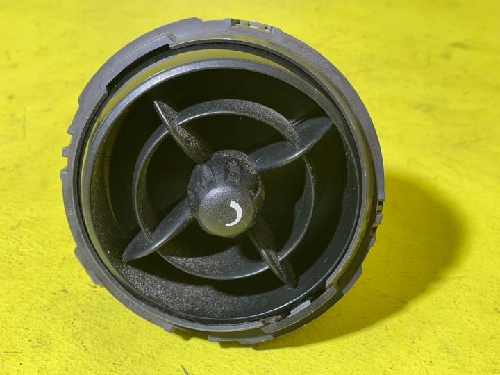 MINI COOPER R56 Дефлектор обдува левый, фото 1