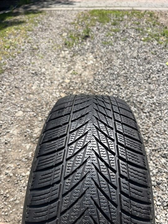 Шина зимняя Goodyear UltraGrip Performance 3 205/55R16 91 H сцепление на снегу (3PMSF), фото 1