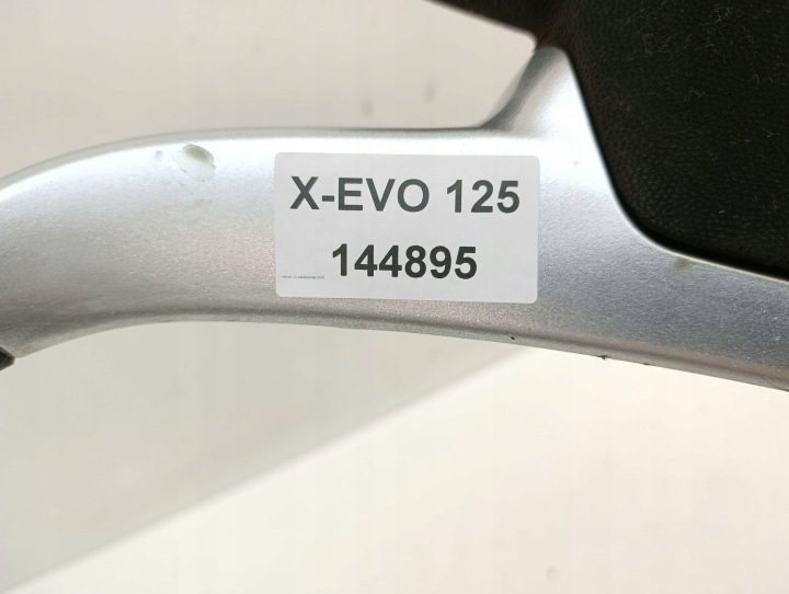PIAGGIO X-EVO 125 КРОНШТЕЙН СПИНКА ПАССАЖИРА, фото 8
