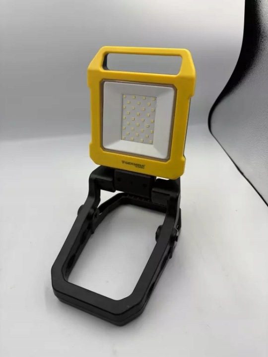 Прожектор фонарь LED 10W аккумуляторный с Klipsem, фото 1