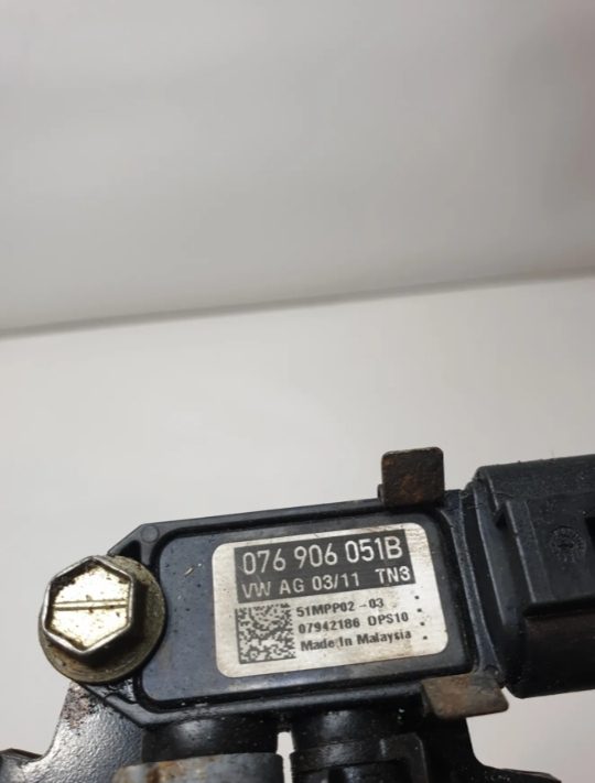 VW AUDI SEAT SKODA ДАТЧИК ДАВЛЕНИЯ ВЫХЛОПНЫХ ГАЗОВ 076906051B Z КРЕПЛЕНИЕМ, фото 3