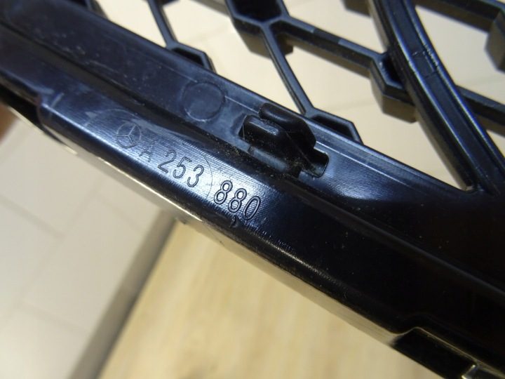 Mercedes GLC w253 РЕСТАЙЛИНГ Решетка радиатора на kamerę LLU, фото 13
