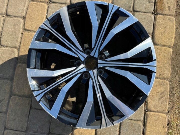 Литой диск Renault AUSTRAL TALISMAN 403004261R 8x20 5x114.3 ET 40, фото 2