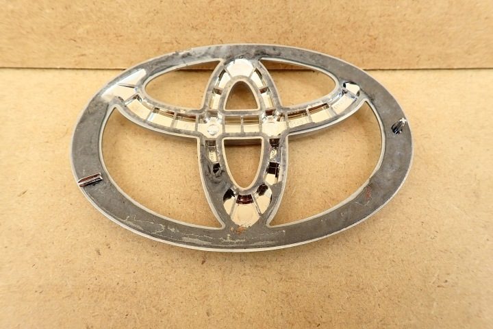 TOYOTA E12 01- ЛОГОТИП ЭМБЛЕМА КРЫШКА 110x75mm ЗАДНЯЯ 90975 OE, фото 4