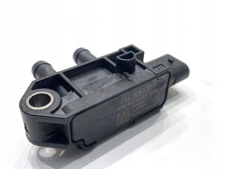 Датчик давления выхлопных газов DPF VW Transporter T6 04L906051F 2.0 110 л.с., фото 1