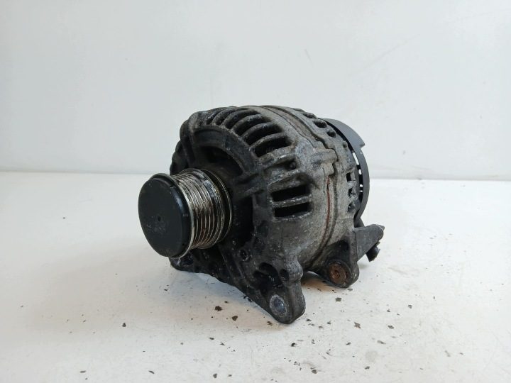 VW Golf IV VW Passat B5 Bora 1.9 TDI генератор 028903028E 120A, фото 2