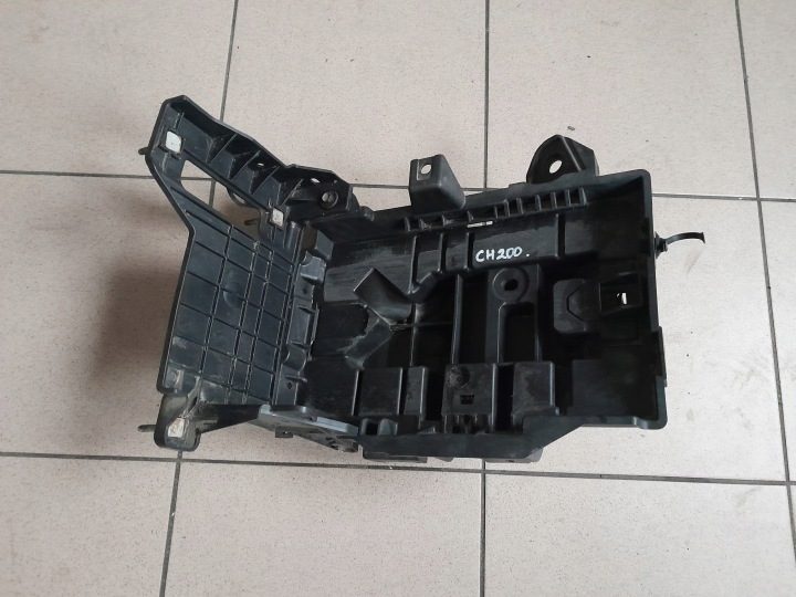 Основание Кожух аккумулятора Jeep Cherokee KL 2.4 68186053AB, фото 1