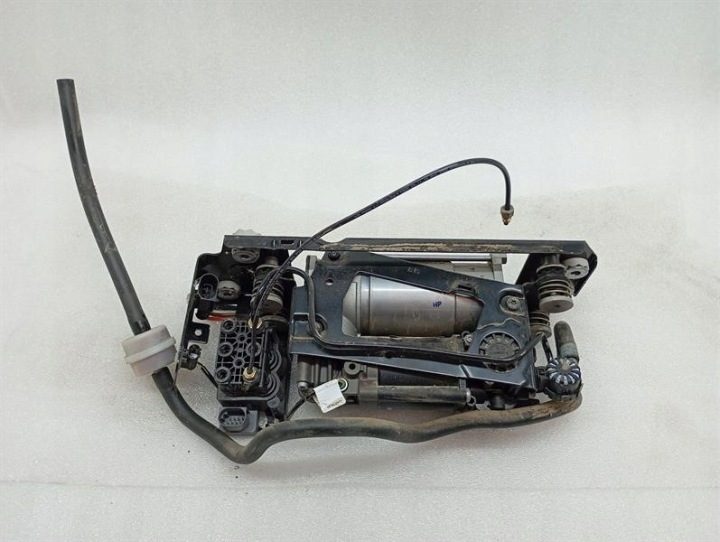 Насос пневмоподвески Rolls-Royce Wraith RR5 37206886059, фото 2