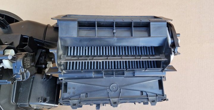 ОТОПИТЕЛЬ VW AUDI SKODA 5QH816005D ОРИГИНАЛ КОМПЛ. КАК НОВЫЙ, фото 4